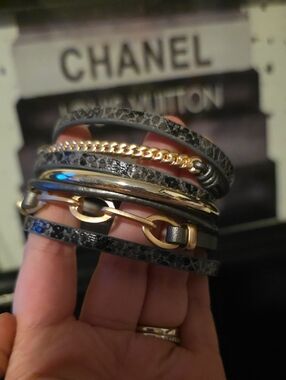 SAACHI Black and Gold Layered Bracelet